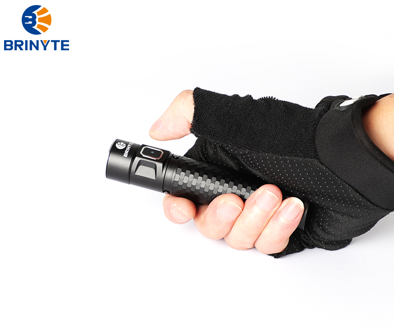 Brinyte E18 LED Taschenlampe – kompakte EDC Lampe mit 1200Lm