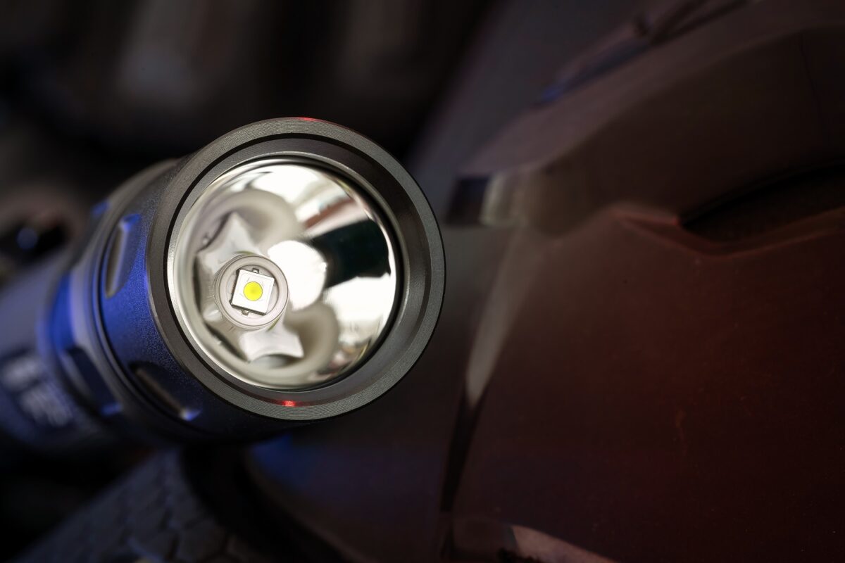 Weltool taktische T15 mit 1.400 Lumen und 464 Metern Reichweite – Bild 8